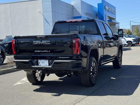 Used 2024 GMC Sierra 2500 Denali Ultimate AWD/4WD image 3