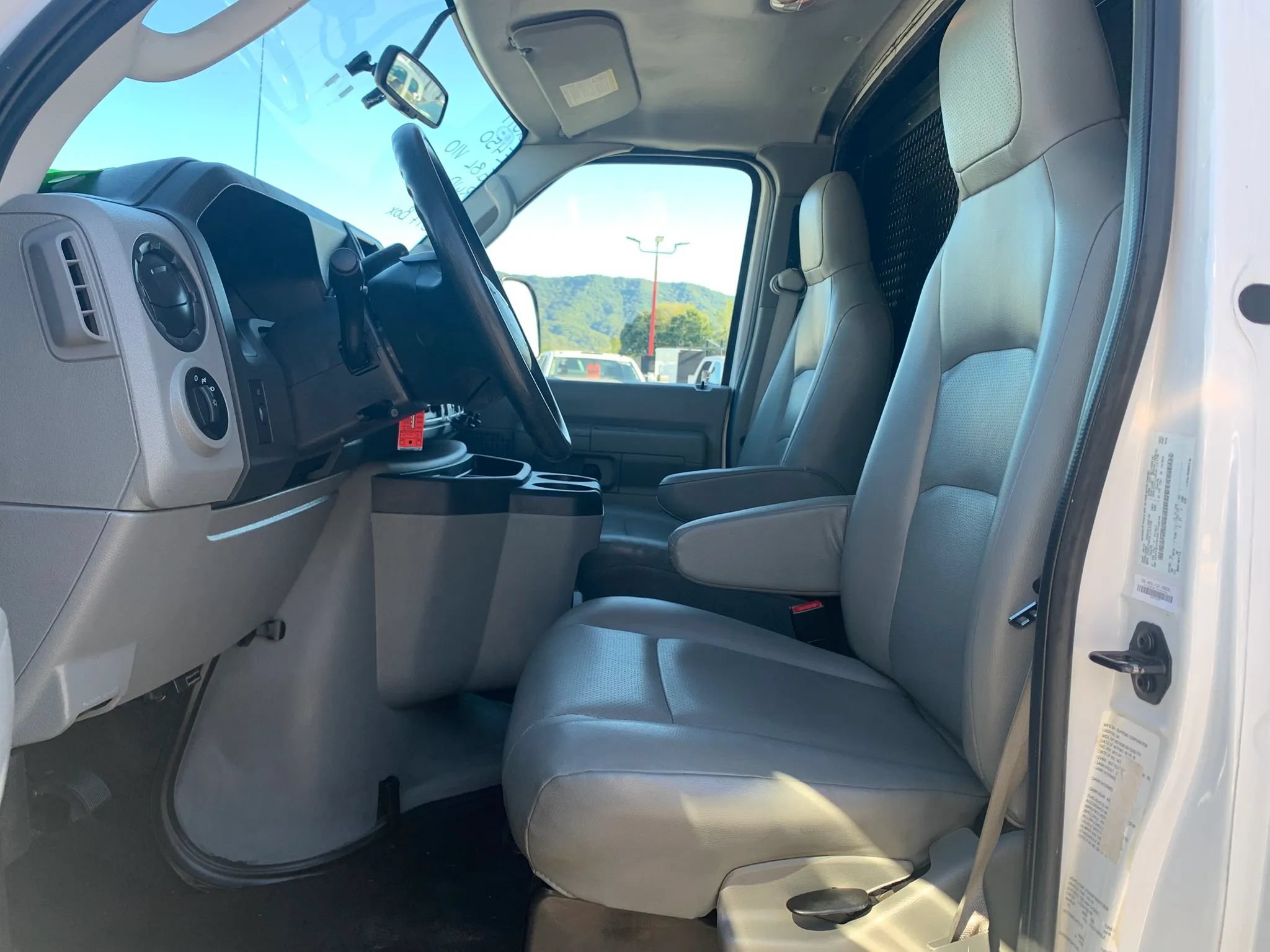 Used 2017 Ford E-450 and Econoline 450 Super Duty w/ Power Windows & Locks Group RWD image 9