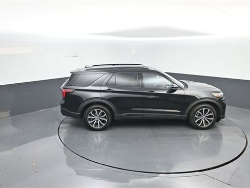 New 2026 Ford Explorer ST-Line image 25