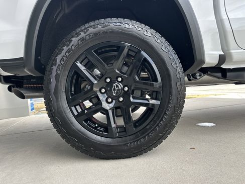 New 2025 Chevrolet Colorado Trail Boss w/ Midnight Edition image 19