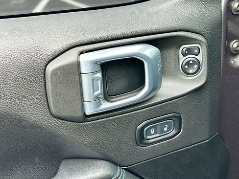 Used 2021 Jeep Wrangler Unlimited Rubicon 4xe w/ Steel Bumper Group image 19