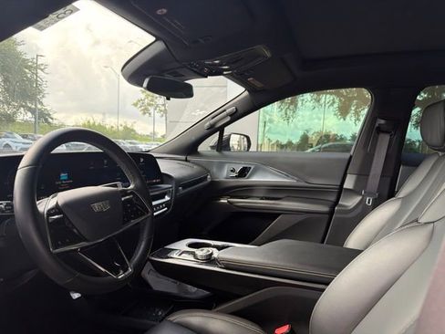 Used 2024 Cadillac Lyriq Tech w/ LPO, Floor Liner Package RWD image 7