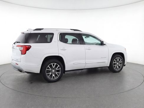 Used 2023 GMC Acadia SLT AWD/4WD image 9