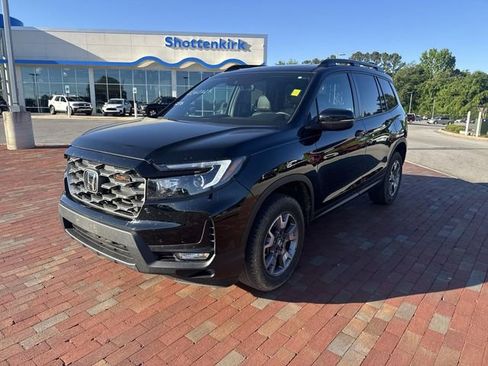 Certified 2023 Honda Passport TrailSport image 1