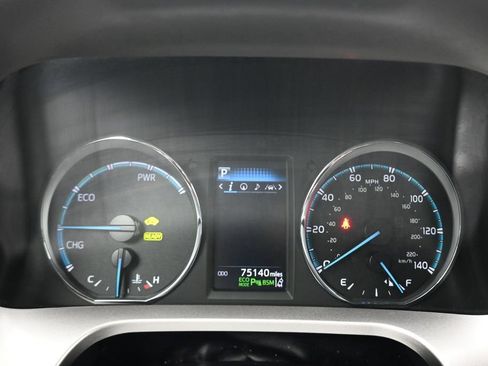 Used 2018 Toyota RAV4 Limited AWD/4WD image 15