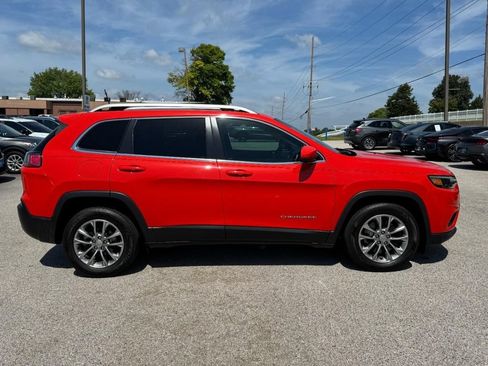Used 2021 Jeep Cherokee Latitude Lux w/ Sun & Sound Group FWD image 2