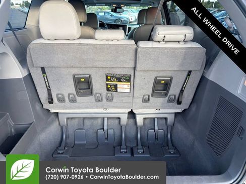 Used 2020 Toyota Sienna XLE w/ XLE Navigation Package AWD/4WD image 17