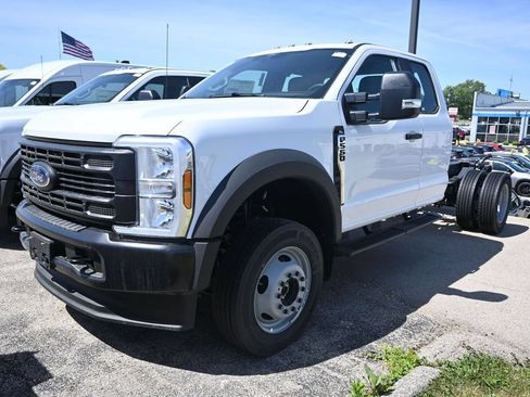New 2026 Ford F550 4x4 Supercab Super Duty image 5