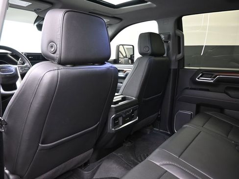 Used 2024 GMC Sierra 2500 Denali w/ Denali Reserve Package image 10