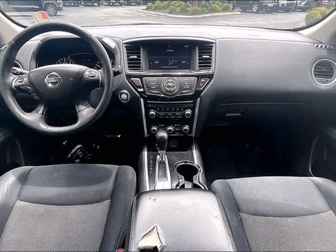 Used 2018 Nissan Pathfinder SV FWD image 15