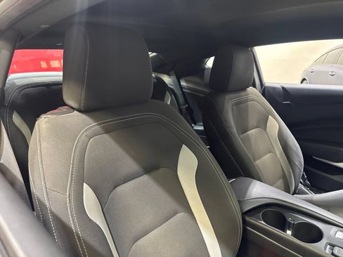 Used 2019 Chevrolet Camaro LT RWD image 33