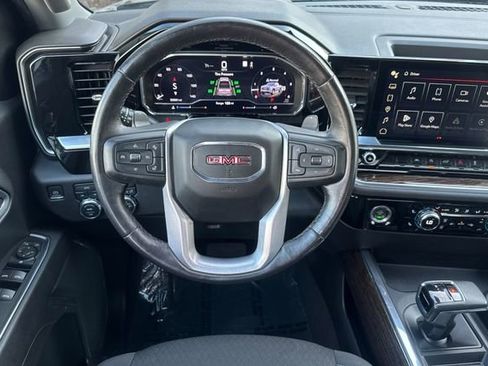 Used 2022 GMC Sierra 1500 Elevation w/ LPO, Elevation Black Package image 17