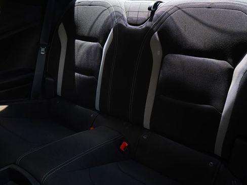 Used 2020 Chevrolet Camaro SS RWD image 17