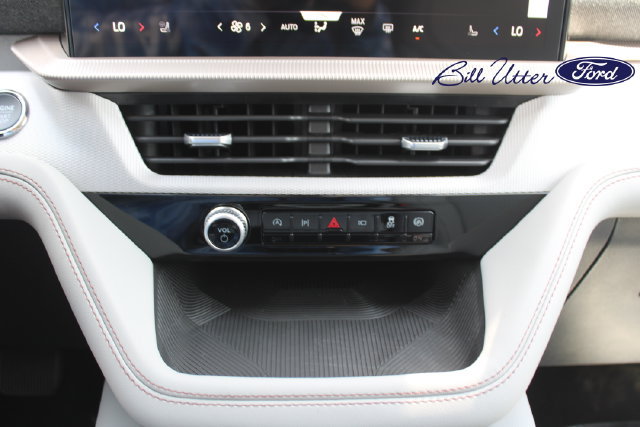 New 2026 Ford Explorer Active w/ Active Comfort Package RWD image 14