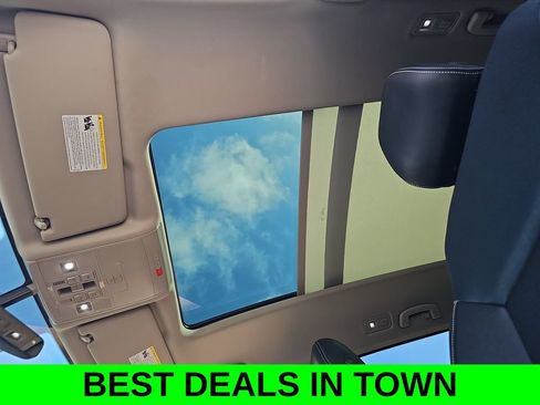 Used 2023 Volkswagen Atlas SE FWD image 31