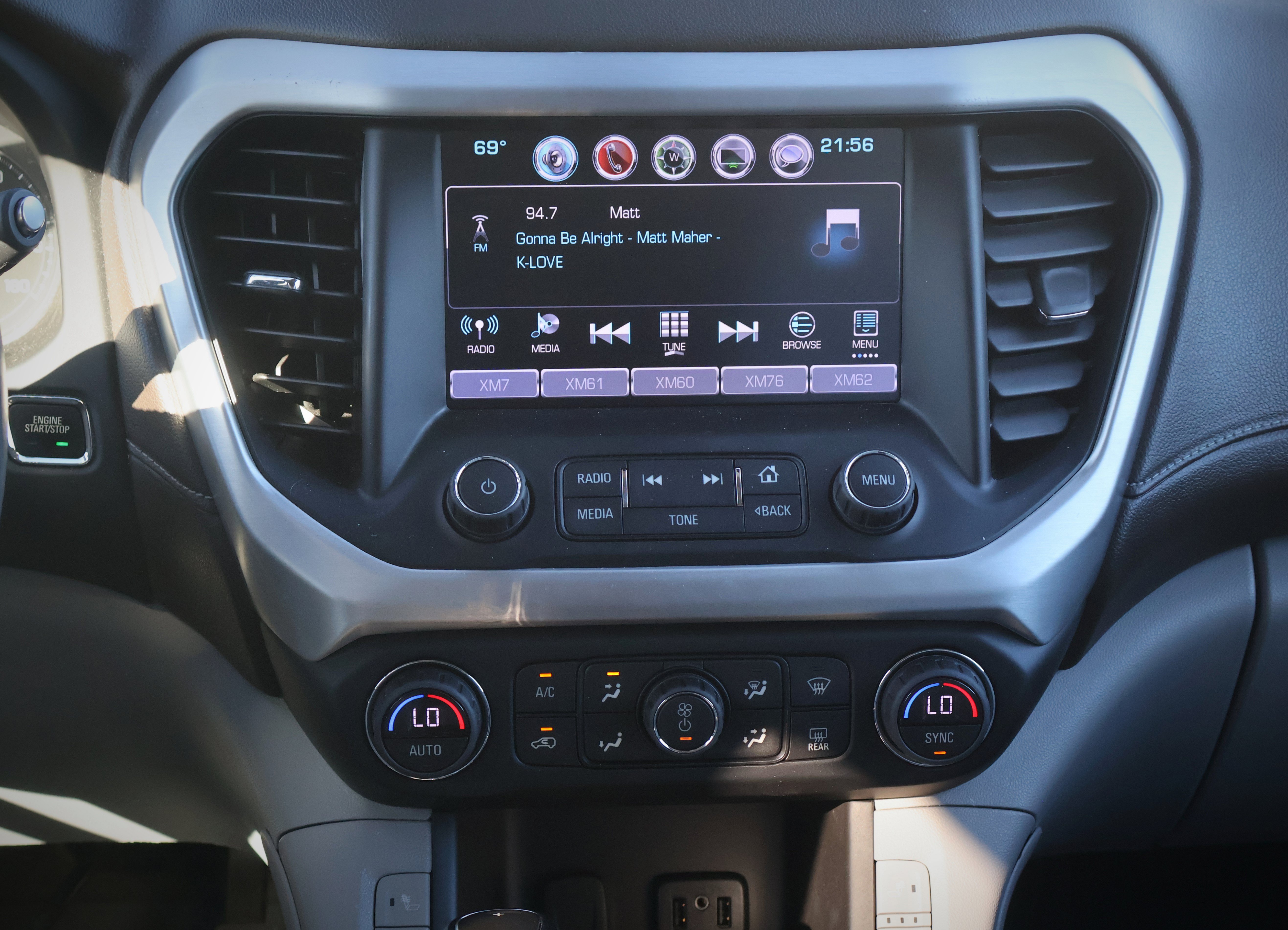 Used 2019 GMC Acadia SLT w/ LPO, Floor Liner Package FWD image 14