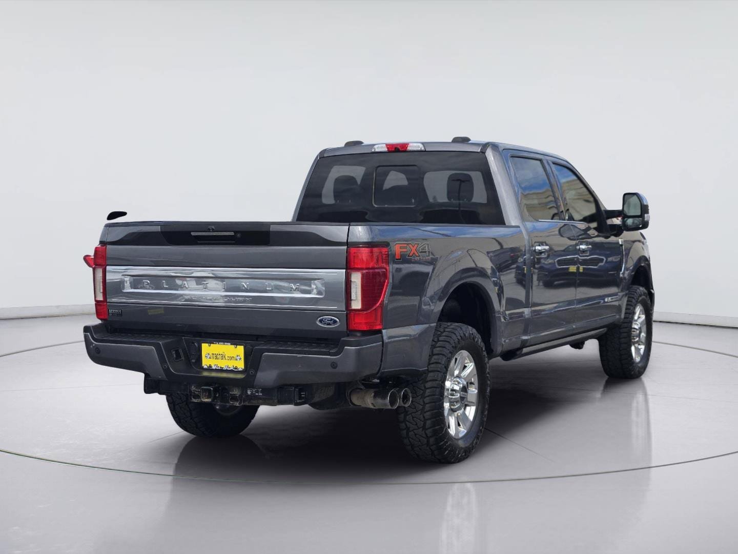 Used 2022 Ford F250 Platinum w/ FX4 Off-Road Package AWD/4WD image 8
