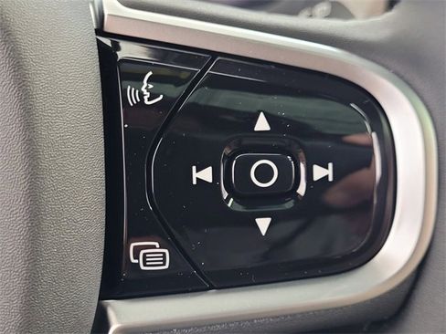 New 2026 Volvo XC90 B6 Plus w/ Protection Package Premier image 32