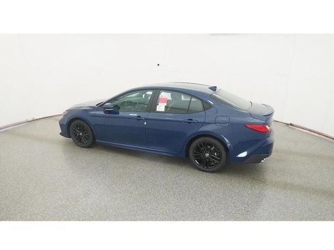 New 2026 Toyota Camry SE image 4