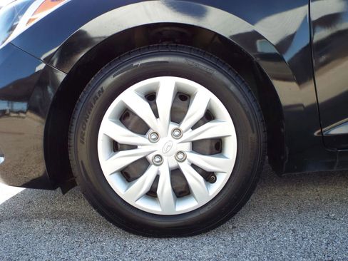 Used 2021 Hyundai Accent SE image 9