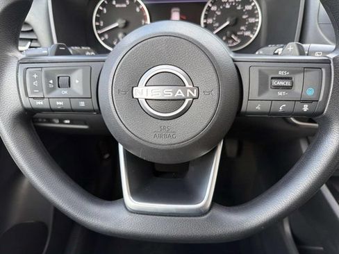 Used 2024 Nissan Rogue SV FWD image 23
