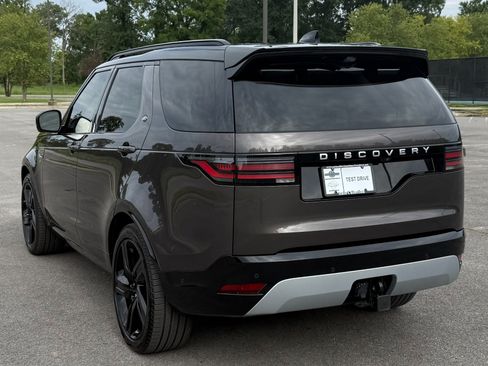 Used 2025 Land Rover Discovery Metropolitan Edition AWD/4WD image 4