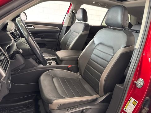 Used 2021 Volkswagen Atlas SEL Premium AWD/4WD image 16