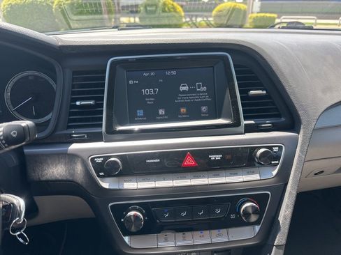 Used 2018 Hyundai Sonata SE w/ Cargo Package image 4