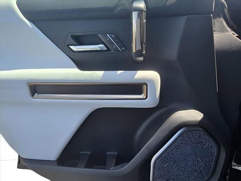 New 2025 GMC Hummer EV 2X image 13