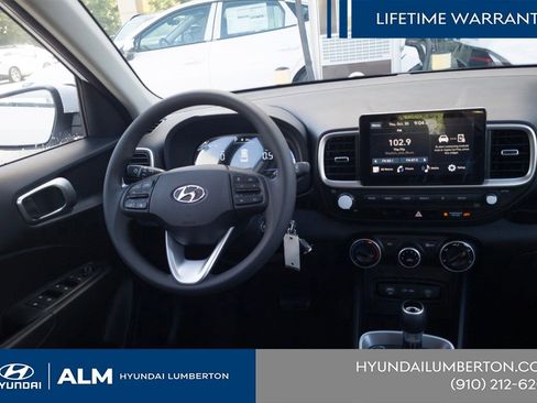 New 2026 Hyundai Venue SE FWD image 21