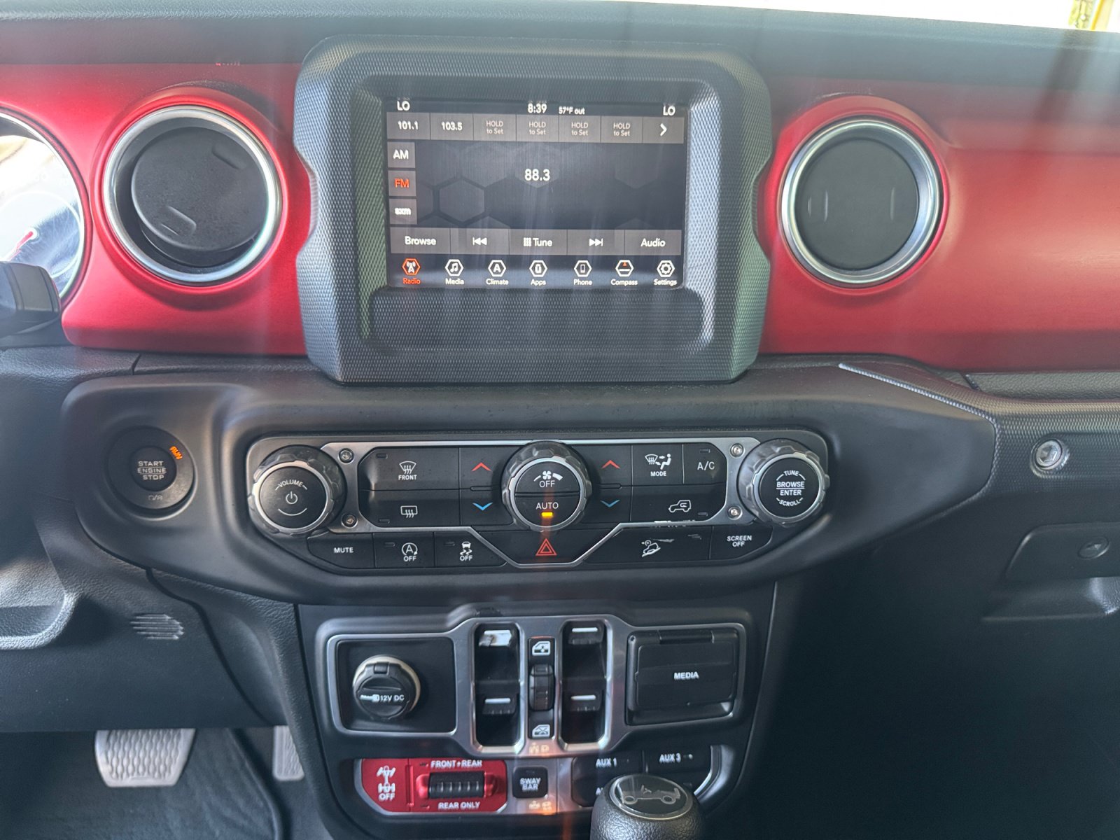Used 2018 Jeep Wrangler Unlimited Rubicon AWD/4WD image 20