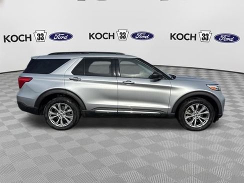 Used 2021 Ford Explorer XLT w/ Equipment Group 202A image 9