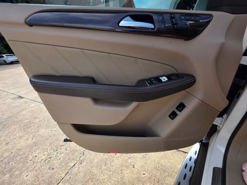 Used 2016 Mercedes-Benz GL 450 4MATIC image 20