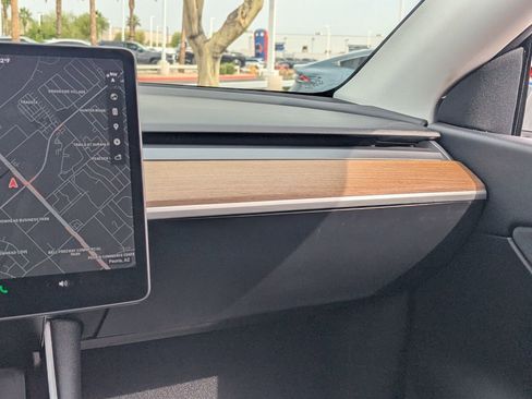 Used 2020 Tesla Model Y Long Range image 22