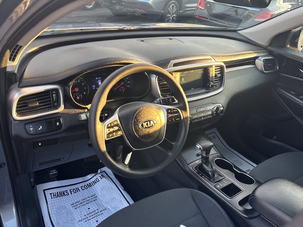 Used 2020 Kia Sorento LX FWD image 13