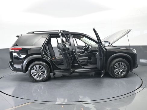 Used 2025 Nissan Pathfinder SV image 75