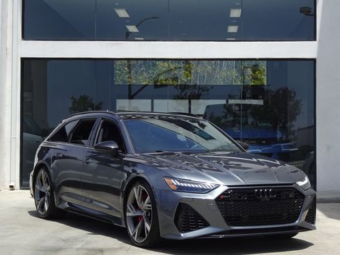 Used 2021 Audi RS 6 w/ Executive Package AWD/4WD image 10