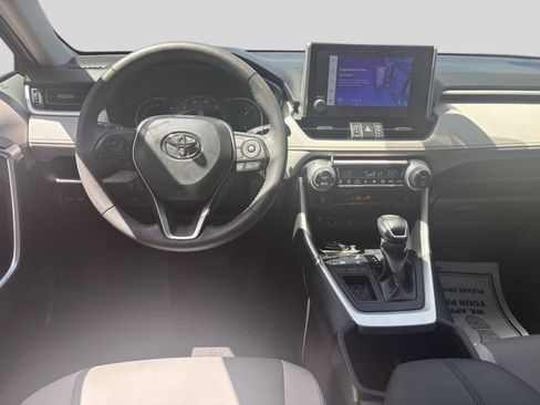 Used 2025 Toyota RAV4 XLE Premium FWD image 11