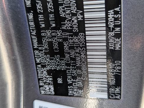 Used 2021 Toyota Highlander XLE image 22