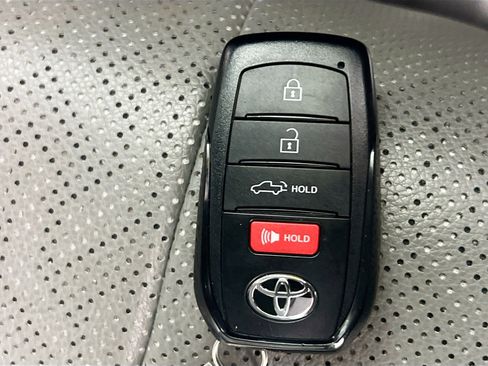 Used 2023 Toyota Tundra SR5 w/ SR5 Premium Package AWD/4WD image 36