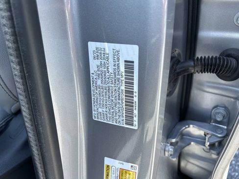 Used 2023 Honda Pilot Touring image 37