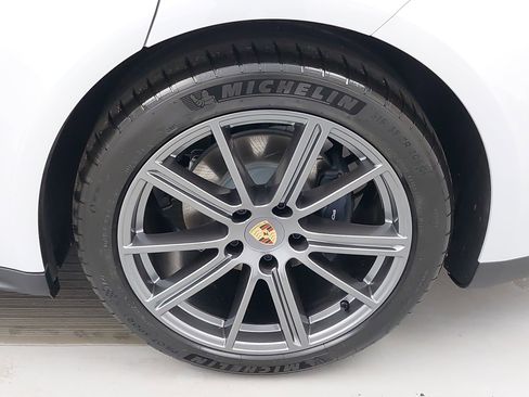 New 2026 Porsche Panamera RWD image 36