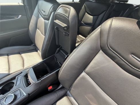 Used 2024 Cadillac XT6 Premium Luxury w/ Technology Package AWD/4WD image 33