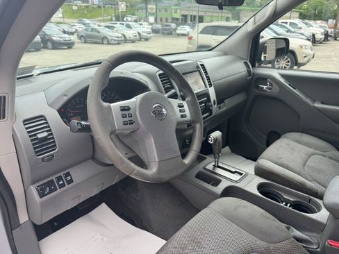 Used 2019 Nissan Frontier SV AWD/4WD image 10