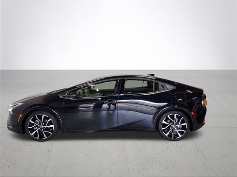 Used 2024 Toyota Prius Prime FWD image 10