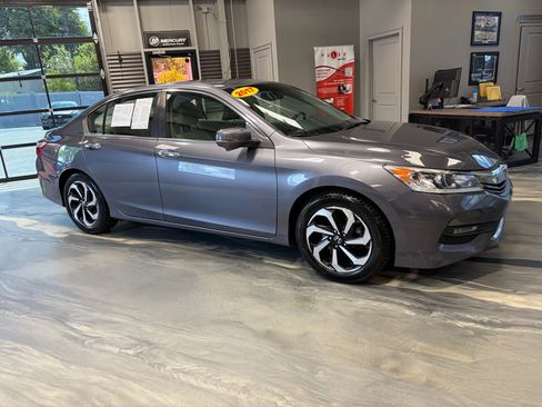 Used 2017 Honda Accord EX-L image 30