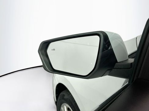 Used 2019 Chevrolet Equinox LT image 16