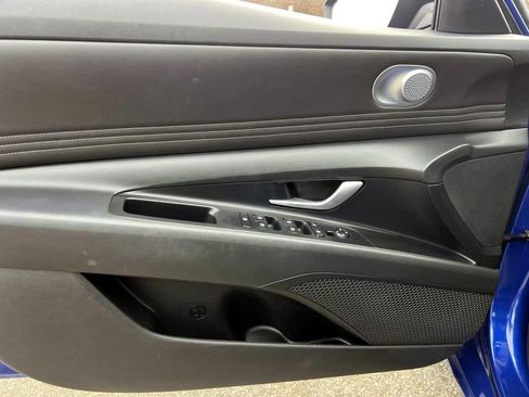 Certified 2023 Hyundai Elantra SEL w/ Convenience Package image 13