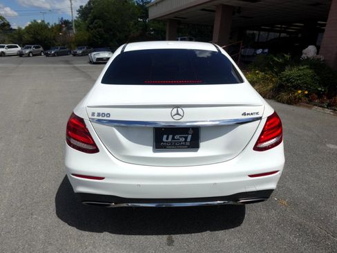 Used 2017 Mercedes-Benz E 300 4MATIC image 3