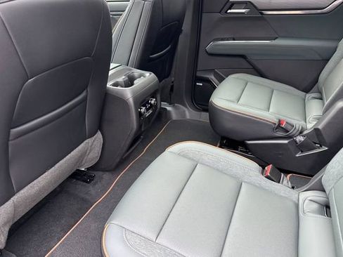 New 2026 GMC Acadia AT4 w/ Luxury Package AWD/4WD image 13